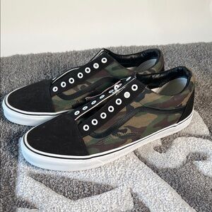 Vans Customs size 15 camo